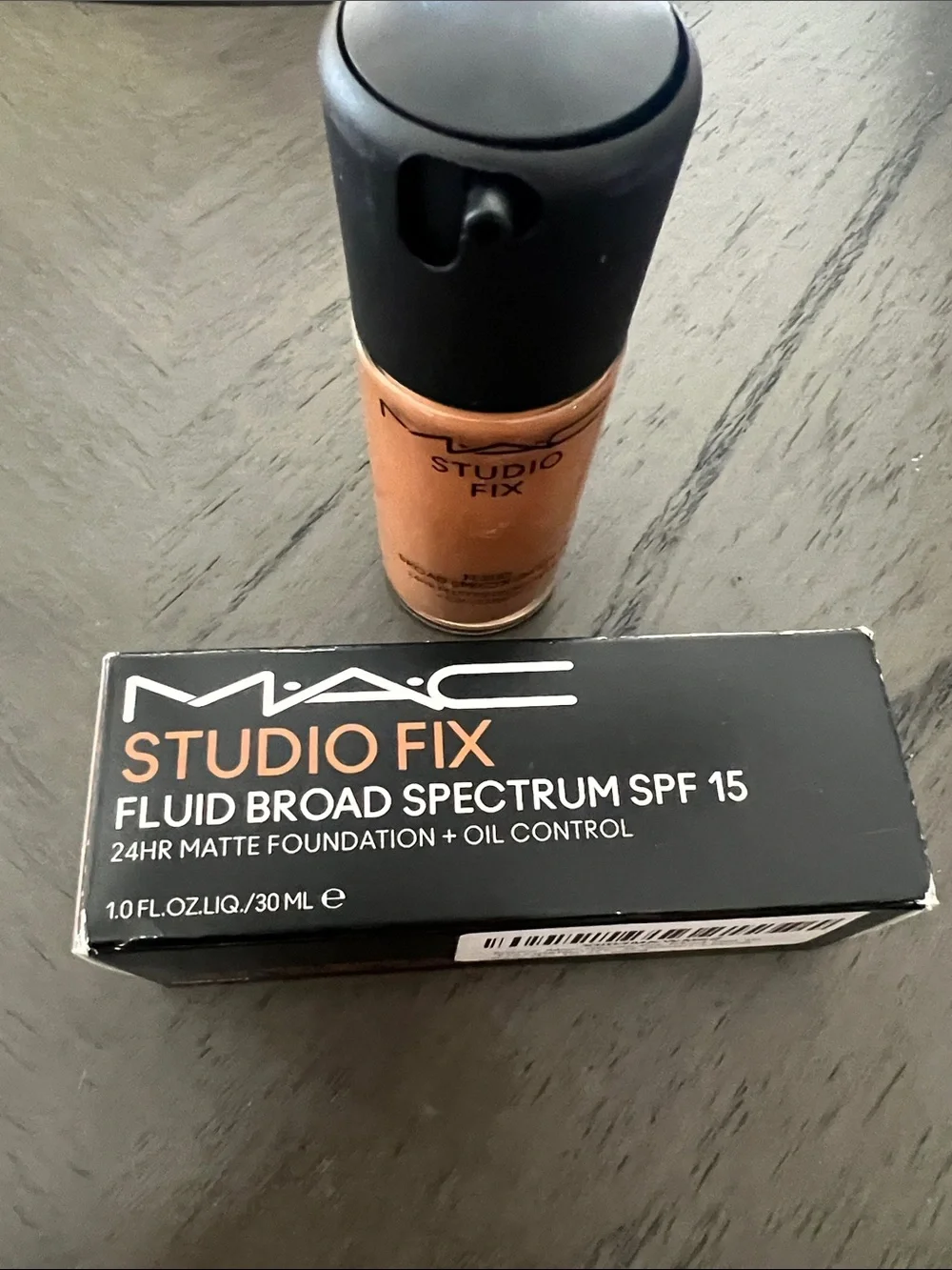 MAC Studio Fix Fluid SPF 15 Foundation - shade NW47 BNIB